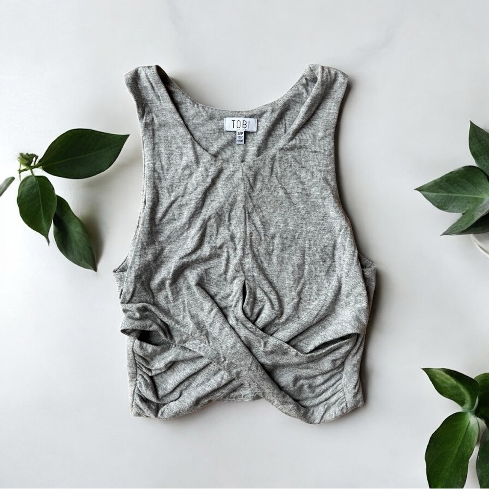 ✨ TOBI Gray Sleeveless Cutout Crop Top